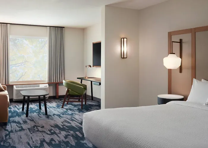 Fairfield Inn&Suites Shawnee