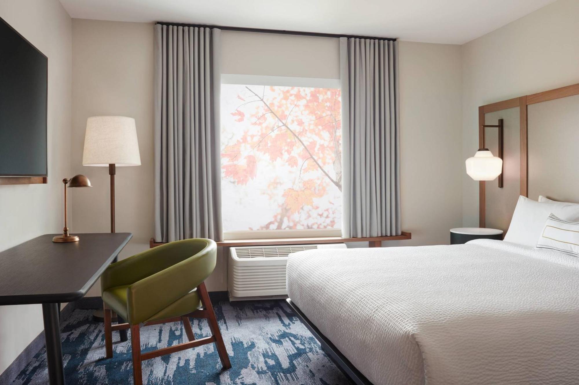 Fairfield & Hotel